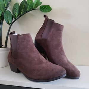 DUBES NWT Jagger Soft Vegan Leather Ankle Boots - Chocolate Brown - 11